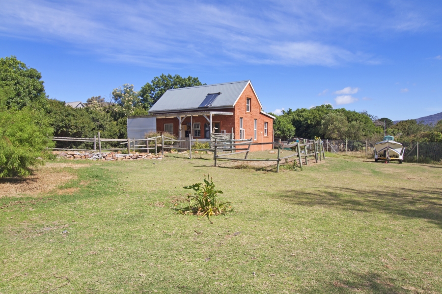 4 Bedroom Property for Sale in Meadowsteads Western Cape